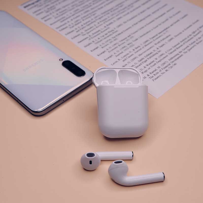هدفون بی سیم مدل Inpods 12 - Image 3
