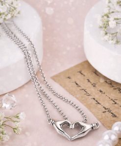 گردنبند زنانه و مردانه قلبی طرح دست کد 6457