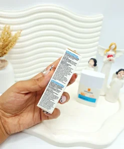 Alternative view of ضد آفتاب سرمی spf50 صورت برند لاروش پوزای های کپی امارات کد ۷۸۱۰