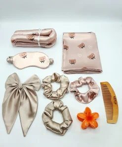 🌸✨️ست ساتن ال اکیس درجه ۱ خارجی مراقبت پوست و مو لوکس کیفیت دوخت بی نظیر 9 تیکه ( طرح خرسی)🐾🐻