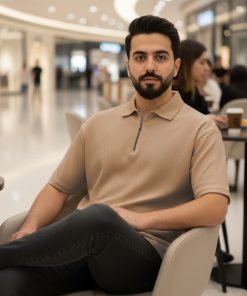 تیشرت مردانه یقه زیپ دار نسکافه ای مدل Arban