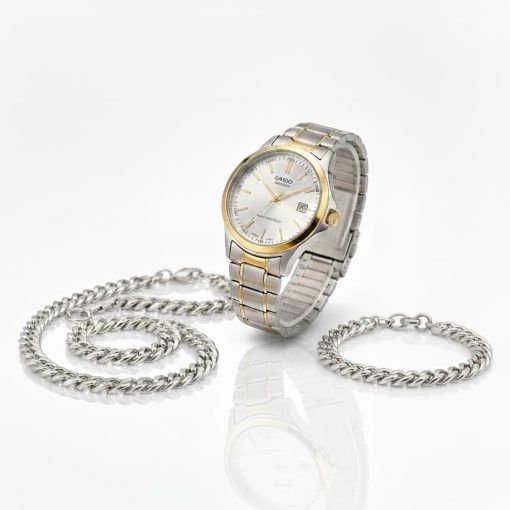 پکیج ساعت عقربه ای نقره ای طلایی صفحه سفید Casio مدل Edmon  دستبند و گردنبند کارتیه رنگ نقره ای