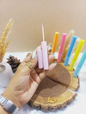 خط چشم مویی رنگ پاستیلی برند فاور بیوتی Favor Beauty کد EB7072
