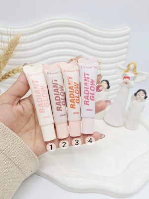 لیپ گلاس تیوپی براق همراه آویز ماه برند RADIANT GLOW کد 8204