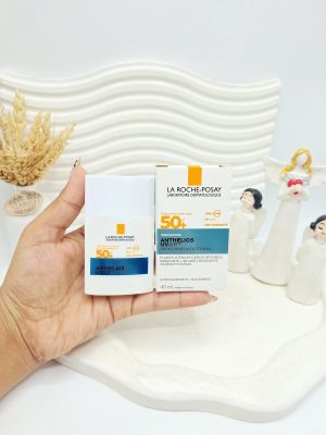 ضد آفتاب سرمی spf50 صورت برند لاروش پوزای های کپی امارات کد ۷۸۱۰