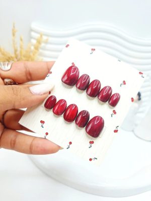 ناخن مصنوعی پا دست ساز با مواد کاشت مدل آیس چری زرشکی ( ب همراه پک اختصادی)