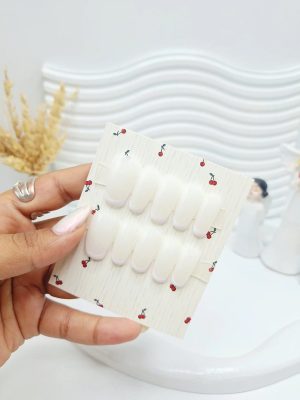 ناخن مصنوعی دست ساز با مواد کاشت مدل بیس شیری ( ب همراه پک اختصادی)